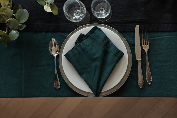 Table Setting: The Art of Creating an Unforgettable Dining Atmosphere